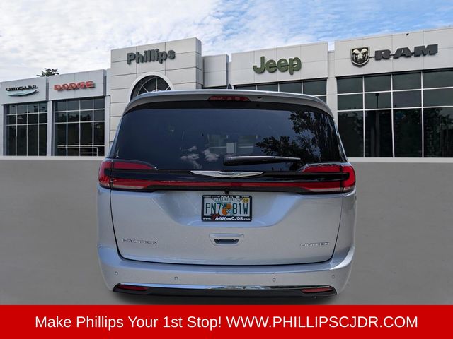 Used 2026 Chrysler Pacifica - photo 10