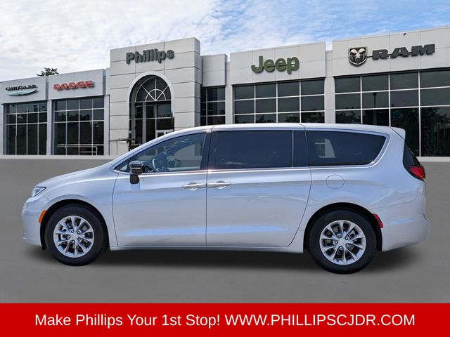 Used 2026 Chrysler Pacifica - photo 12