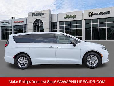 2025 Chrysler Pacifica FWD Minivan for sale #25545 - photo 2
