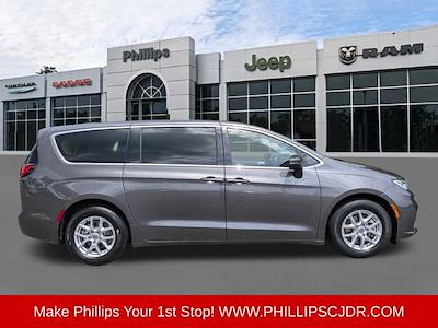 2023 Chrysler Pacifica FWD Minivan for sale #25546 - photo 2