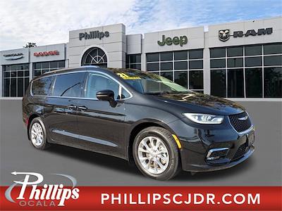 Used 2021 Chrysler Pacifica Touring L Minivan for sale #600188A - photo 1