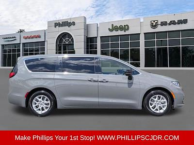 2025 Chrysler Pacifica FWD Minivan for sale #600428A - photo 2