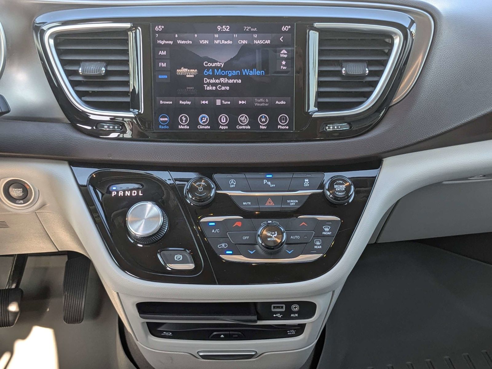 Used 2018 Chrysler Pacifica - photo 21