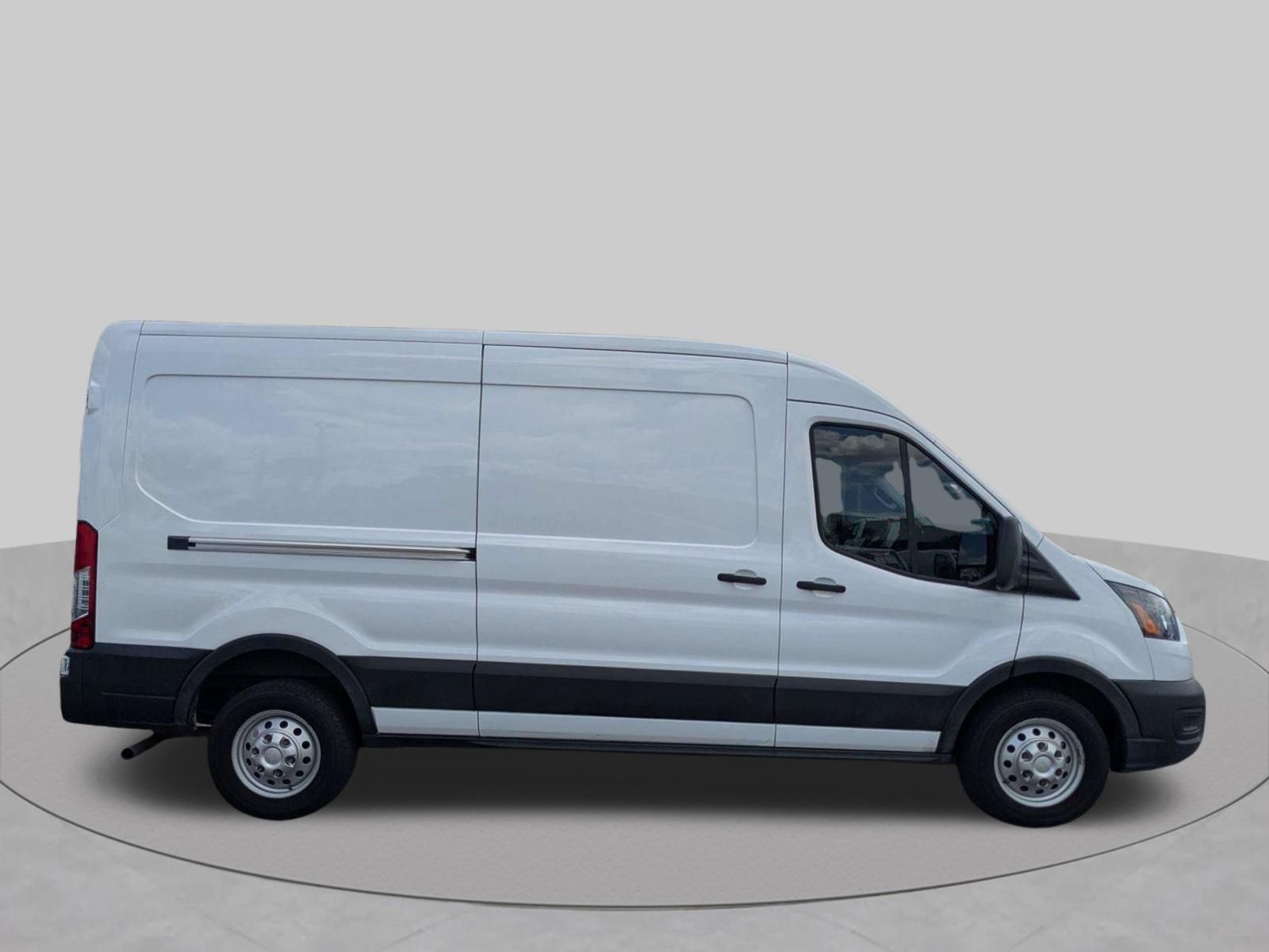 Used 2023 Ford Transit 250 - photo 2