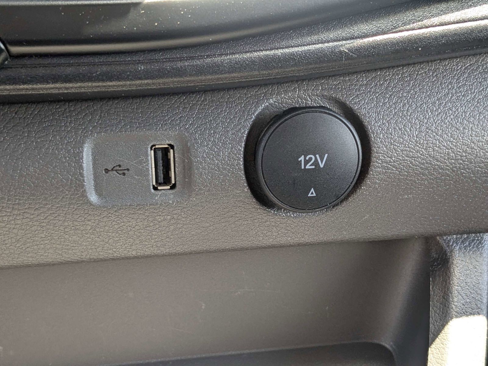 Used 2023 Ford Transit 250 - photo 26