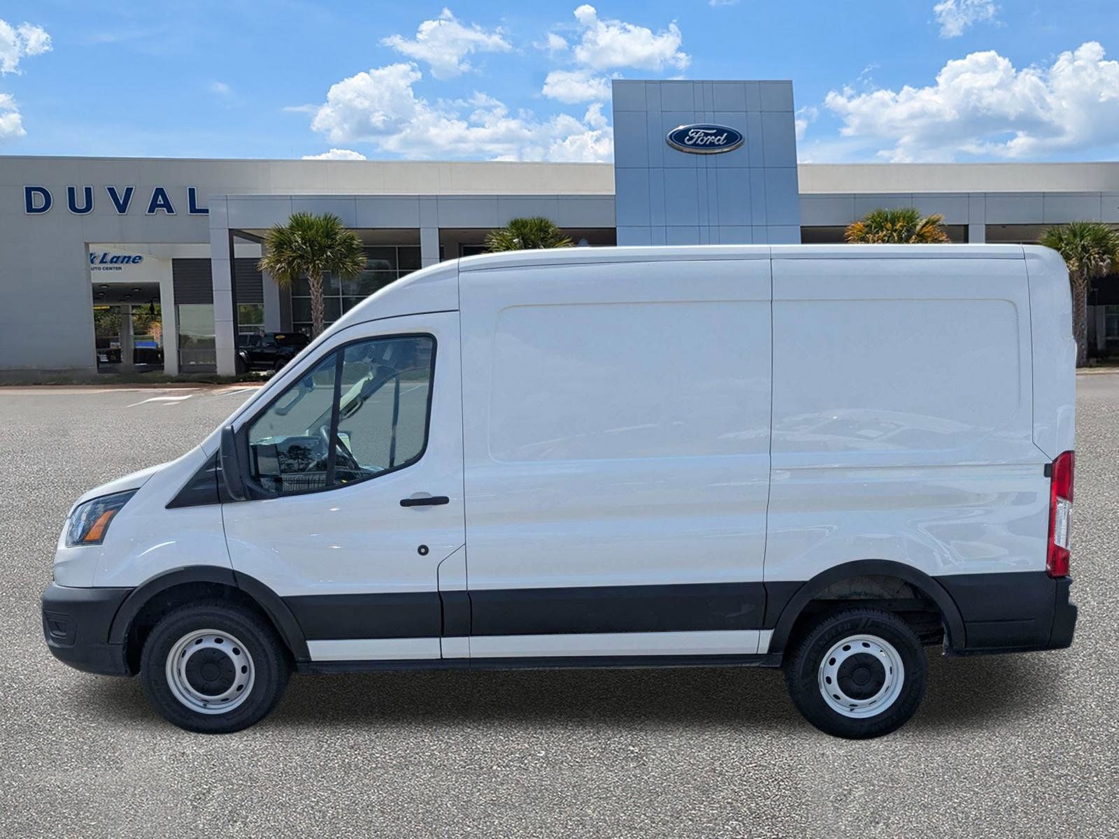 Used 2023 Ford Transit 250 - photo 9