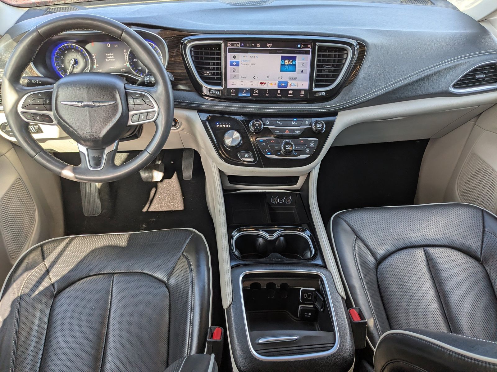 Used 2024 Chrysler Pacifica - photo 16