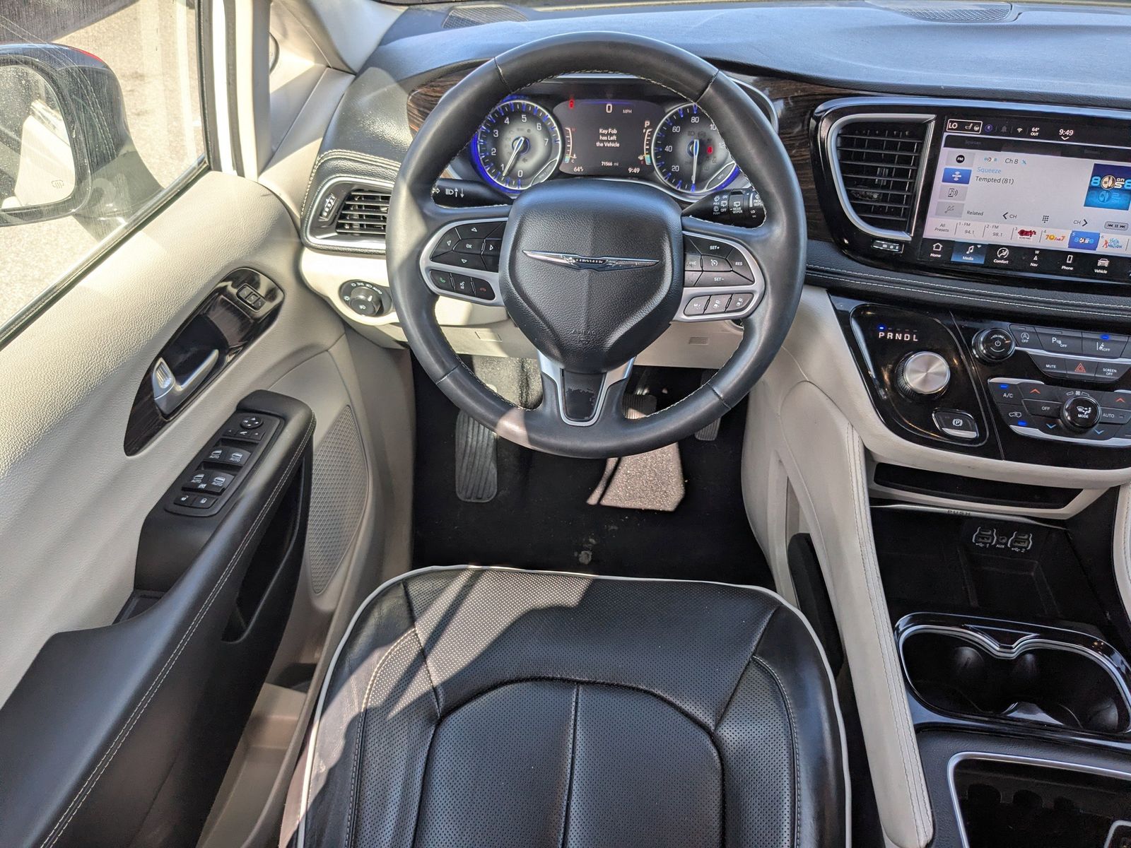 Used 2024 Chrysler Pacifica - photo 17