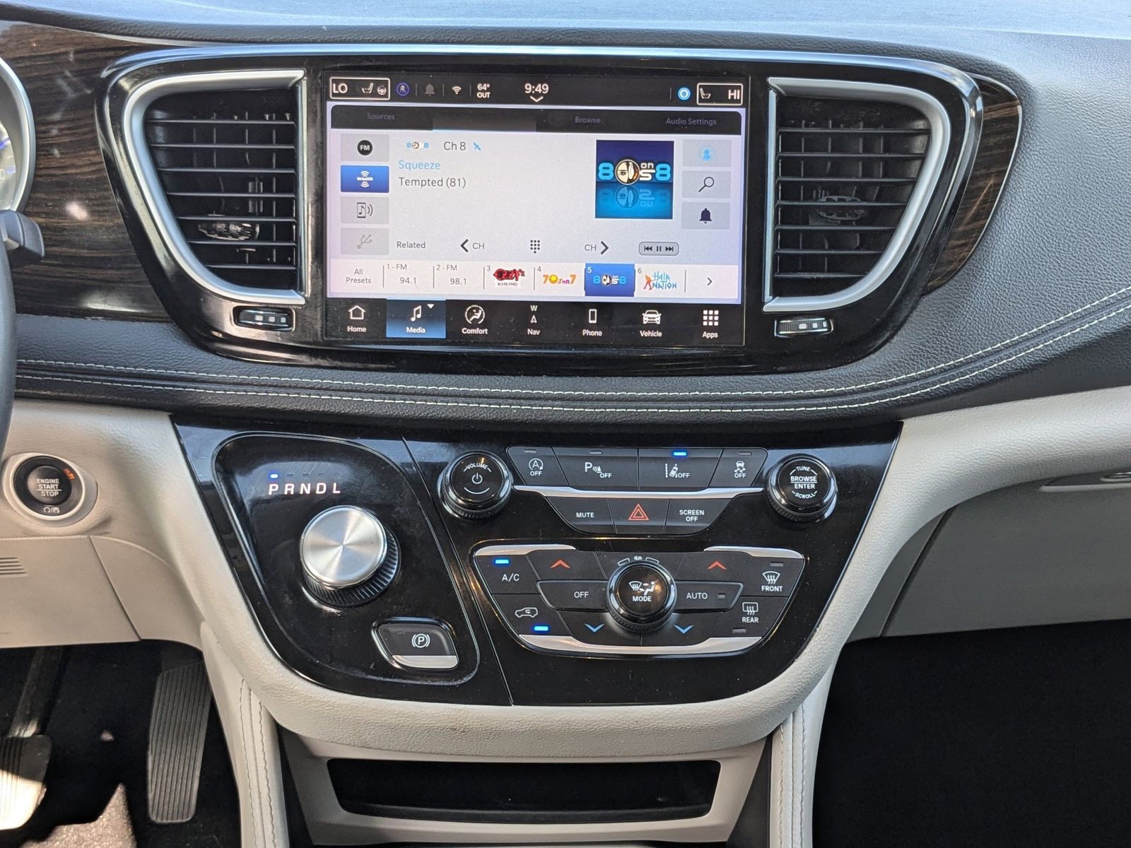 Used 2024 Chrysler Pacifica - photo 19