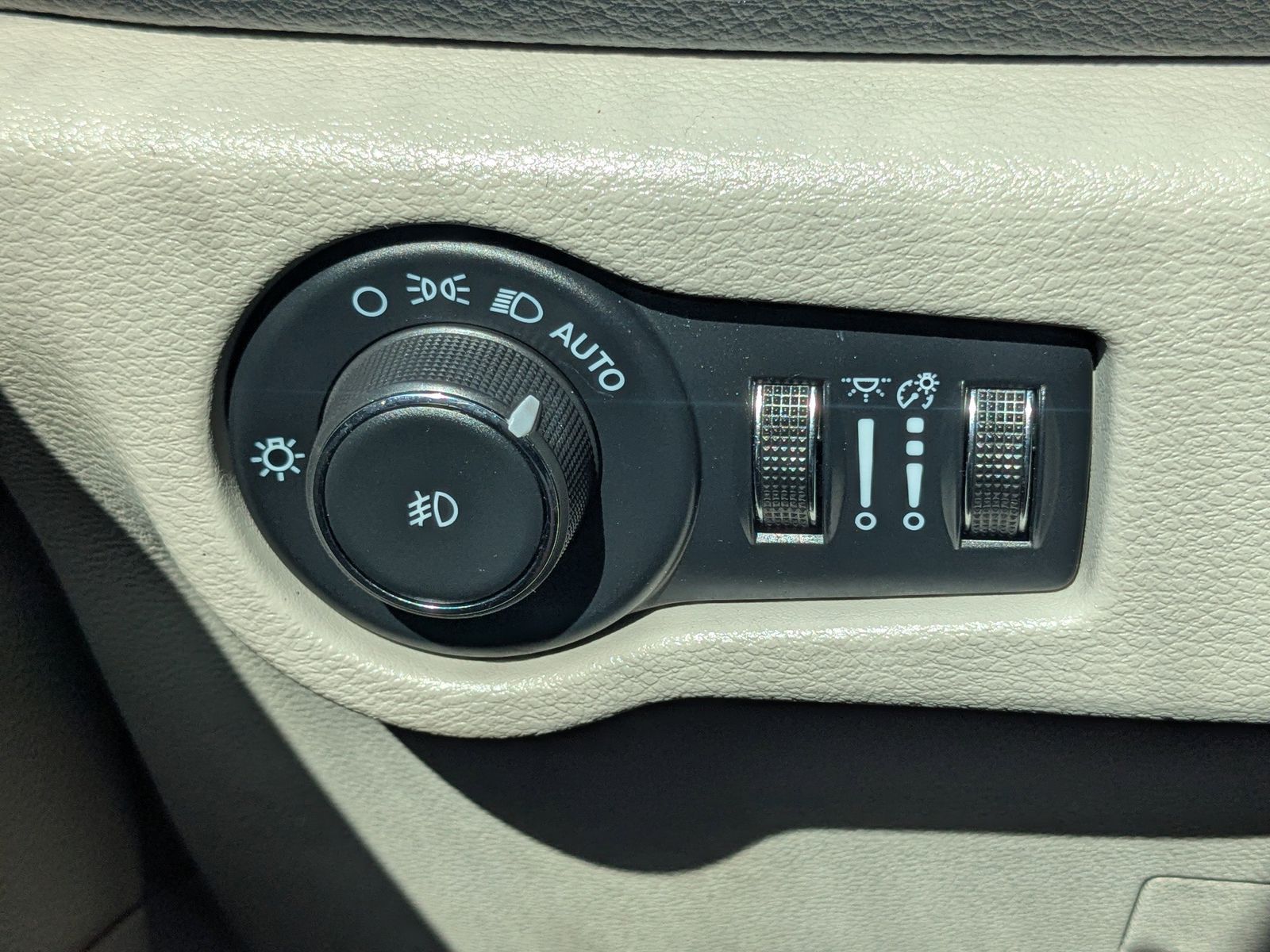 Used 2024 Chrysler Pacifica - photo 28