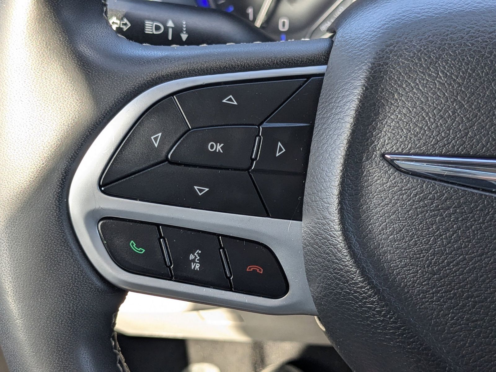 Used 2024 Chrysler Pacifica - photo 29