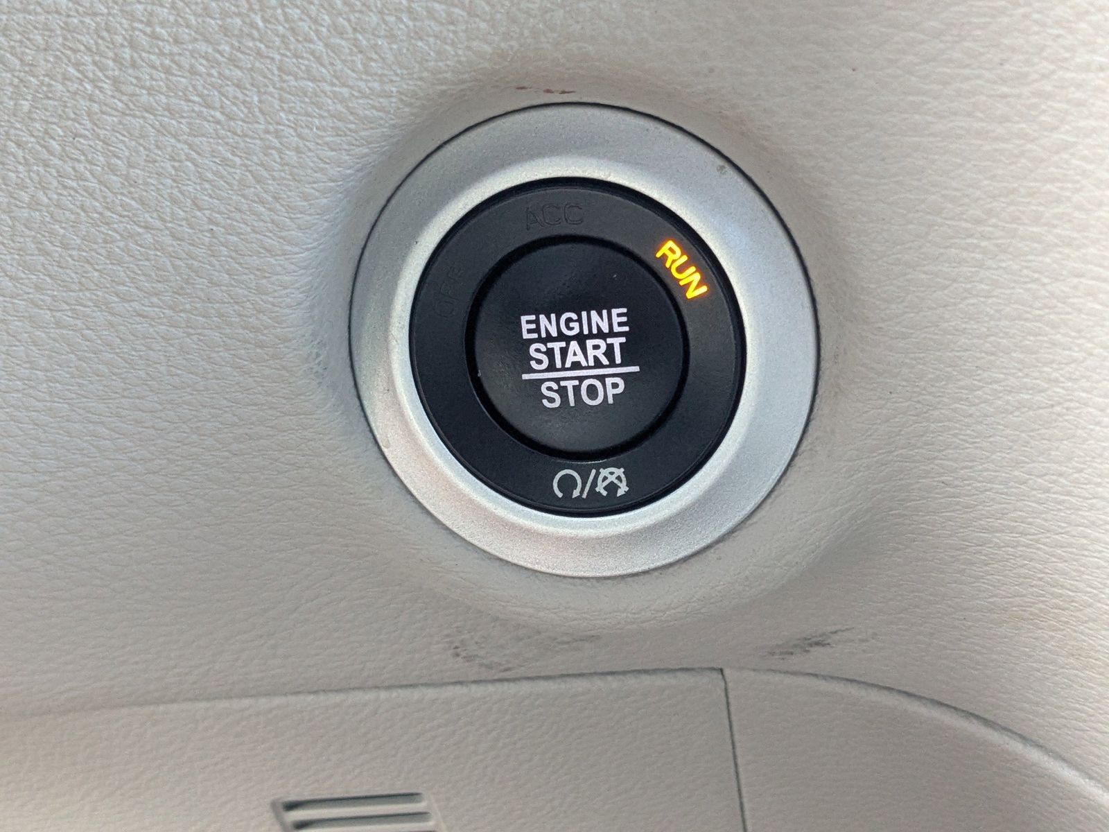 Used 2024 Chrysler Pacifica - photo 33