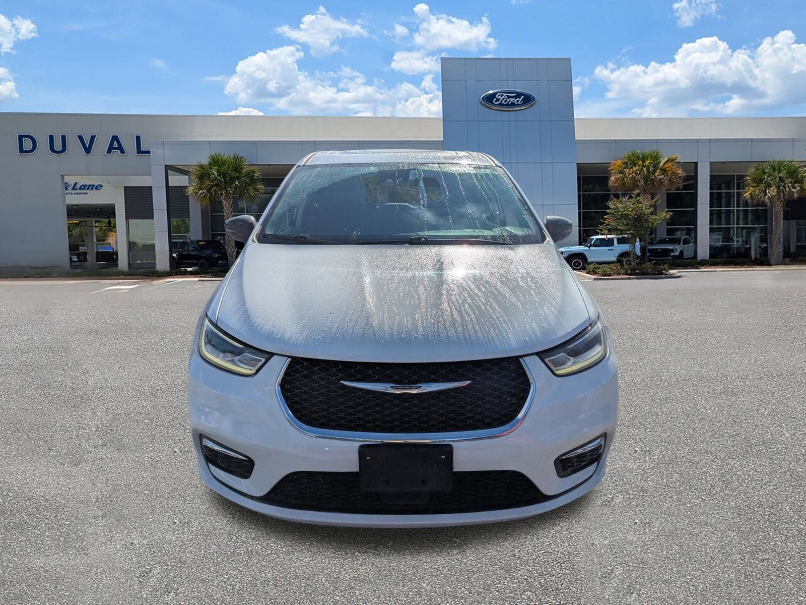 Used 2024 Chrysler Pacifica - photo 11