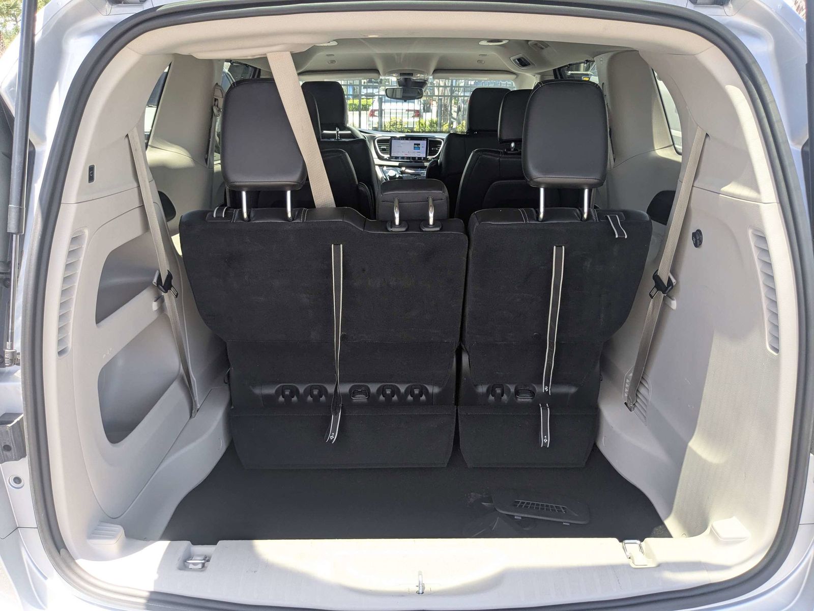 Used 2024 Chrysler Pacifica - photo 15