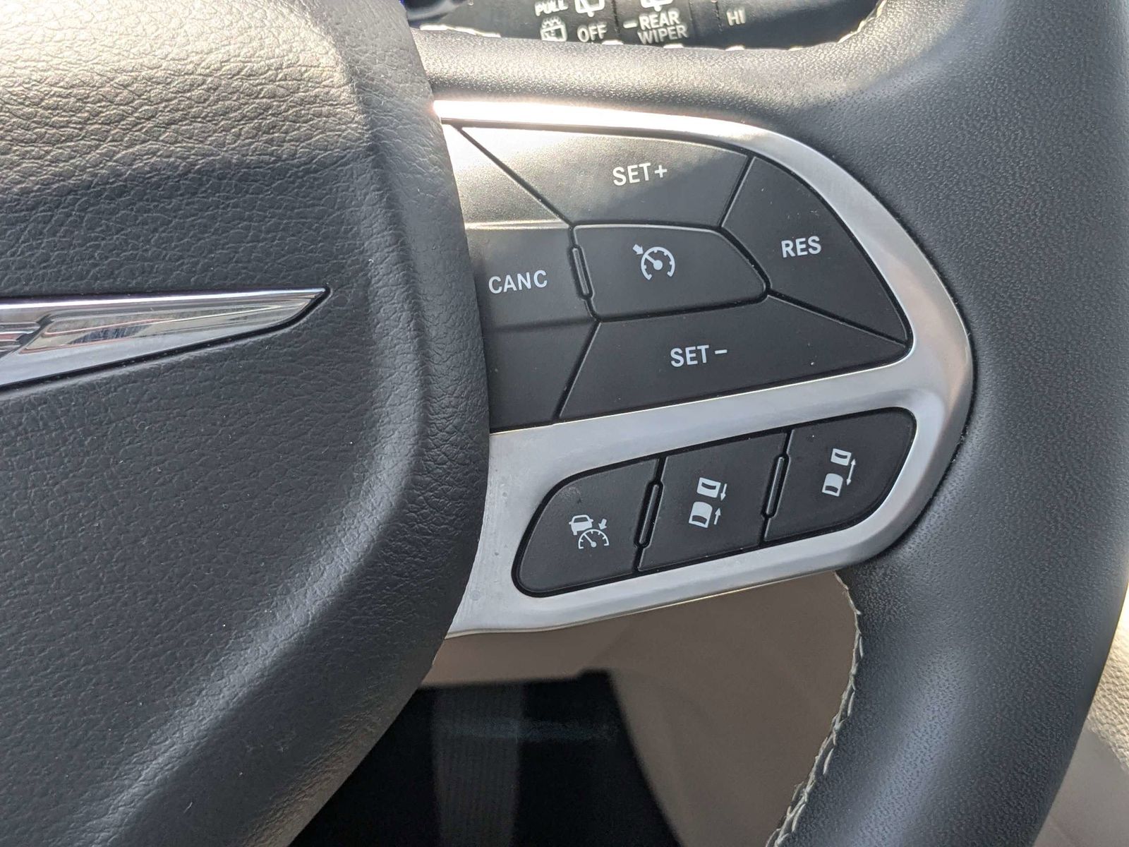 Used 2024 Chrysler Pacifica - photo 30