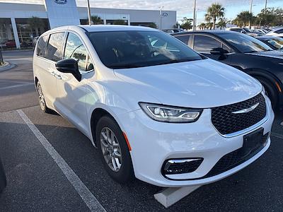 Used 2024 Chrysler Pacifica Touring L Minivan for sale #PRR149404 - photo 2
