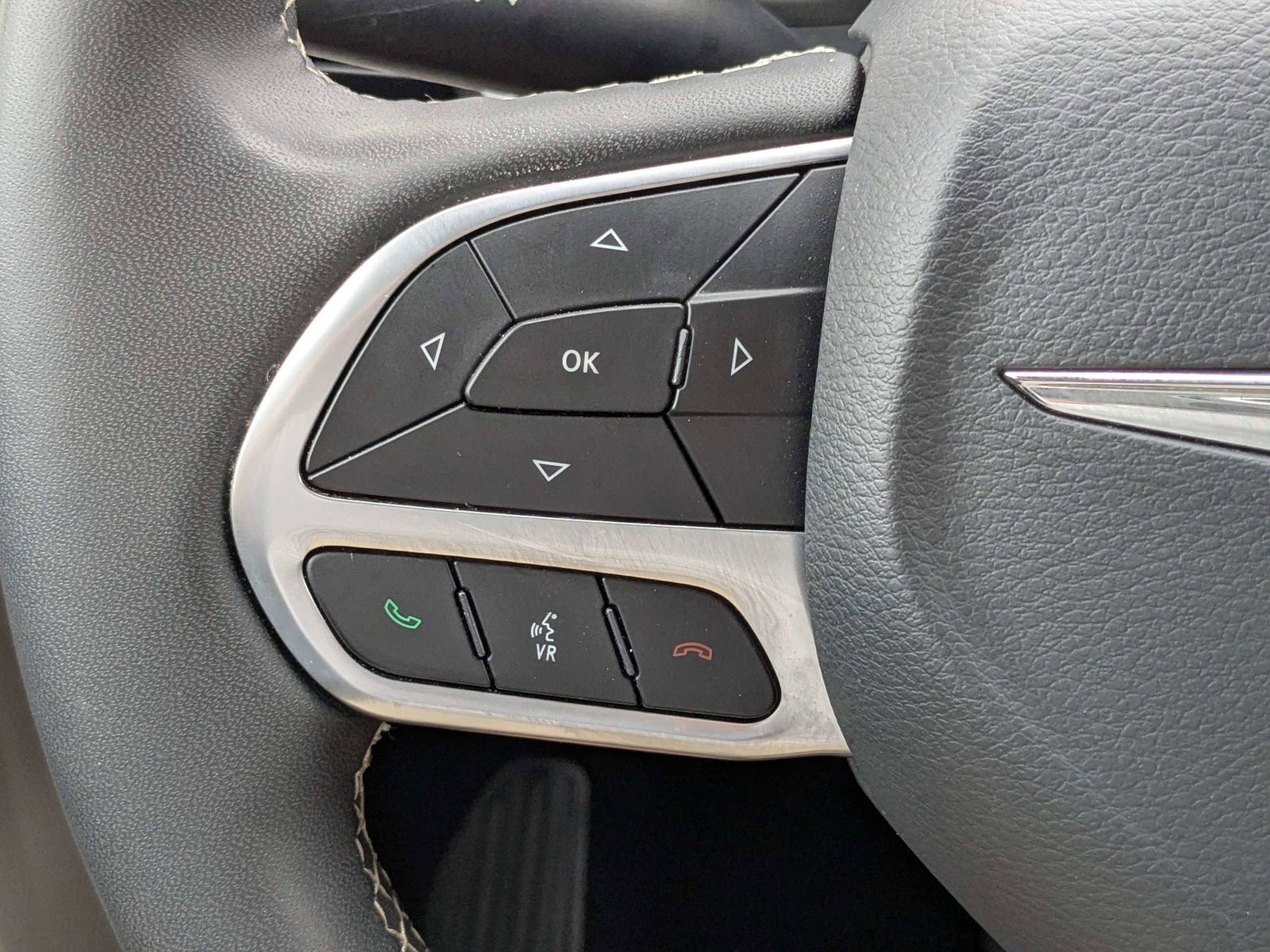 Used 2024 Chrysler Pacifica - photo 26