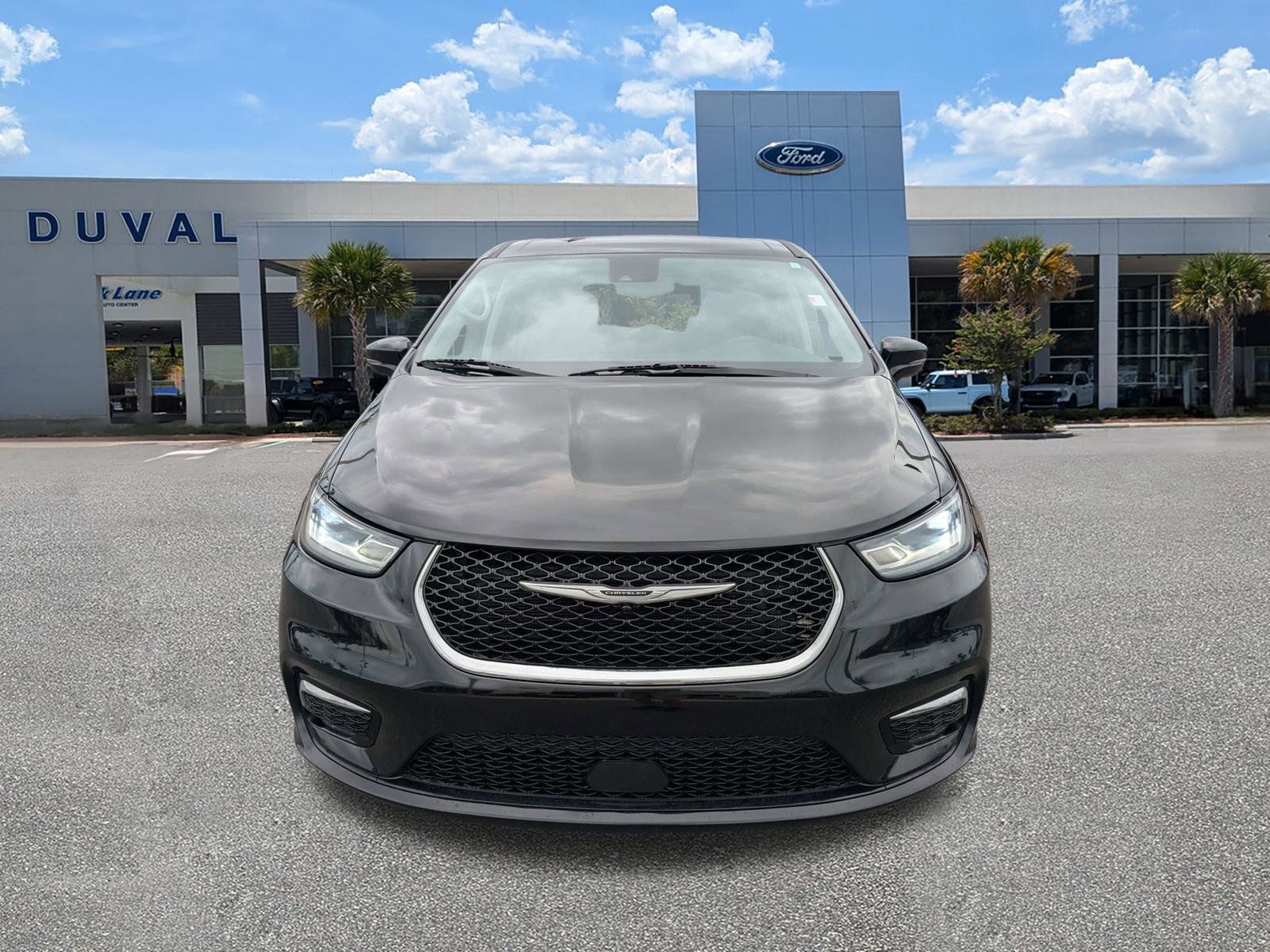 Used 2024 Chrysler Pacifica - photo 7