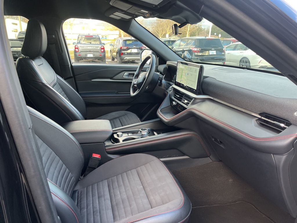 Used 2025 Ford Explorer - photo 15