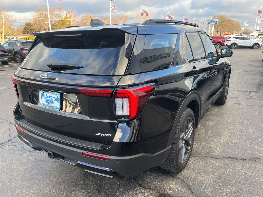 Used 2025 Ford Explorer - photo 8