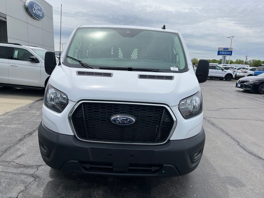 Used 2024 Ford Transit 250 - photo 2