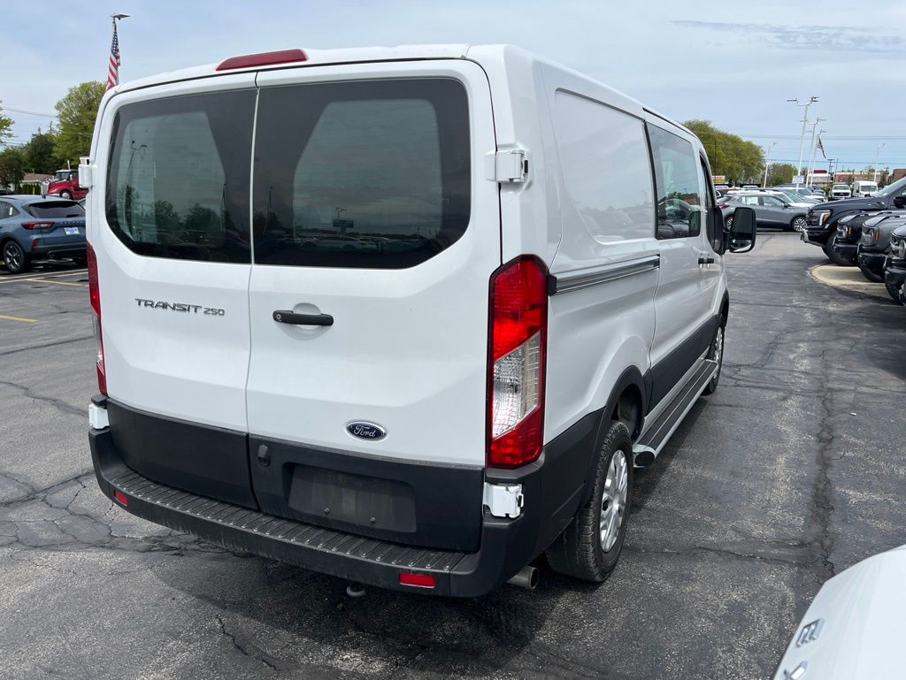 Used 2024 Ford Transit 250 - photo 9