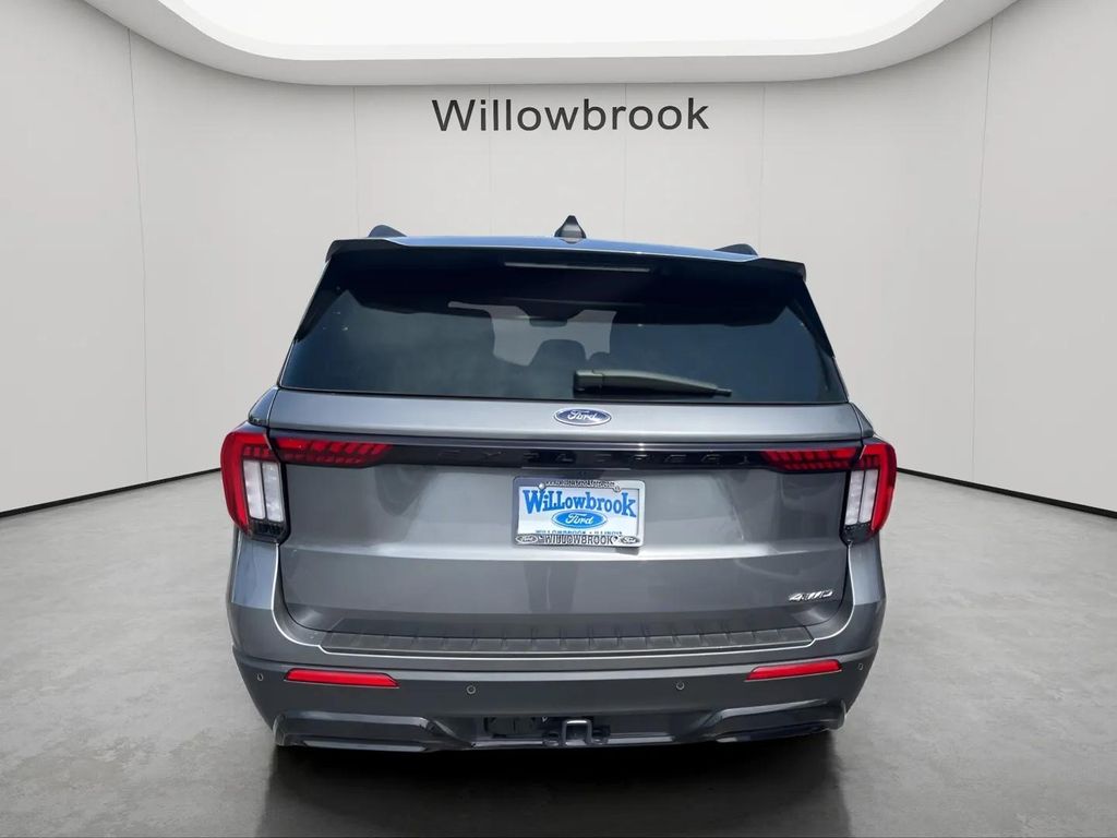 Used 2025 Ford Explorer - photo 6