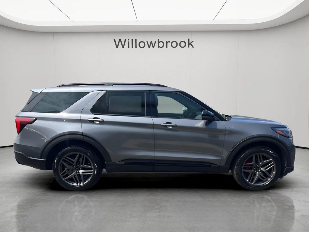 Used 2025 Ford Explorer - photo 9
