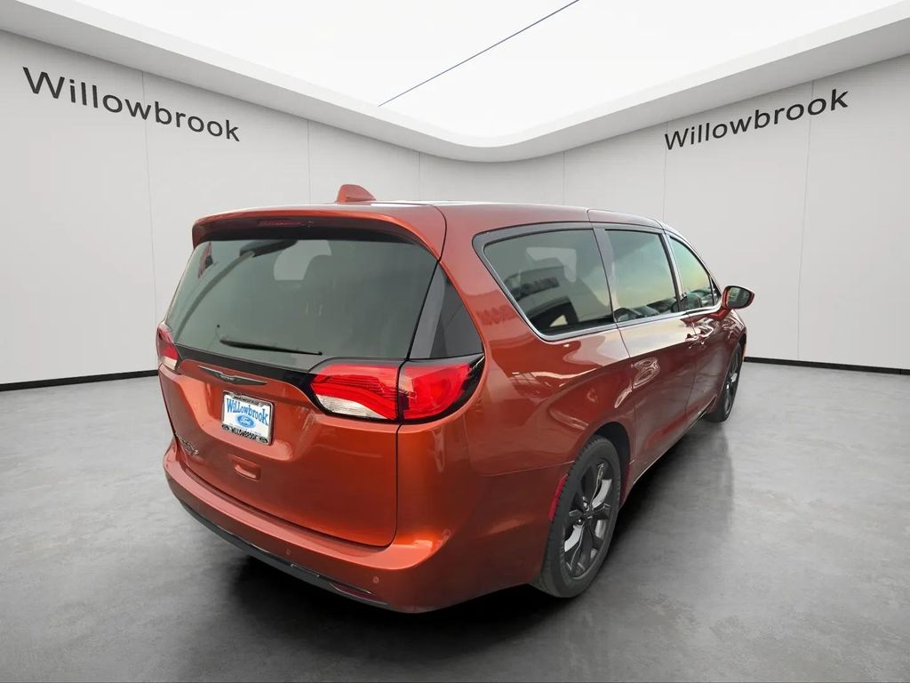Used 2018 Chrysler Pacifica - photo 6