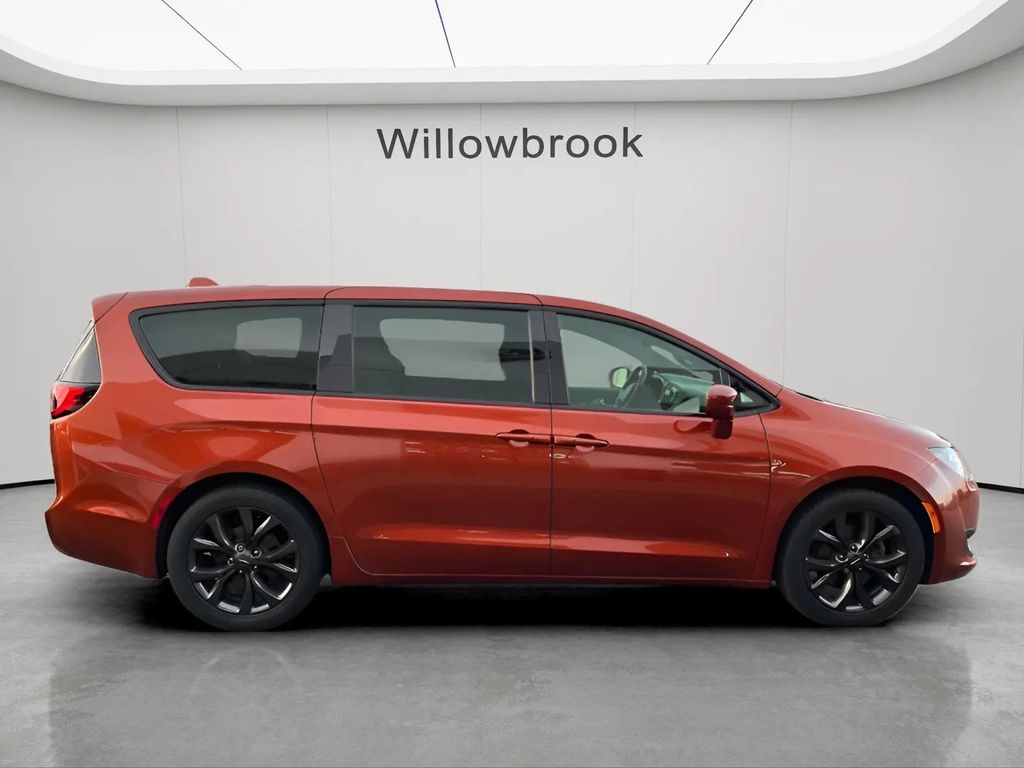 Used 2018 Chrysler Pacifica - photo 7