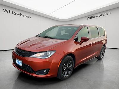 Used 2018 Chrysler Pacifica - photo 1