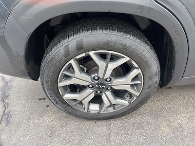 Used 2023 Kia Seltos - photo 1
