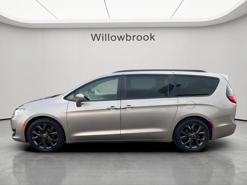 Used 2018 Chrysler Pacifica - photo 5