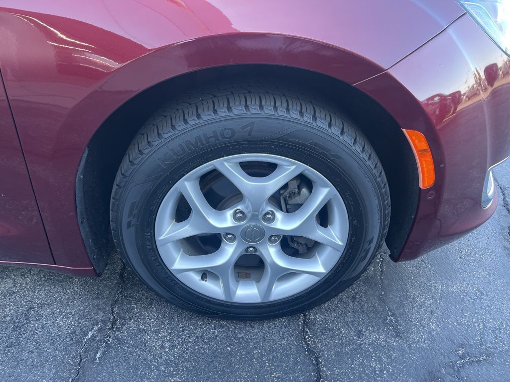 Used 2017 Chrysler Pacifica - photo 12