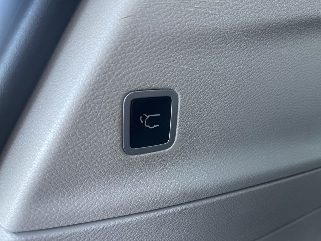 Used 2017 Chrysler Pacifica - photo 19