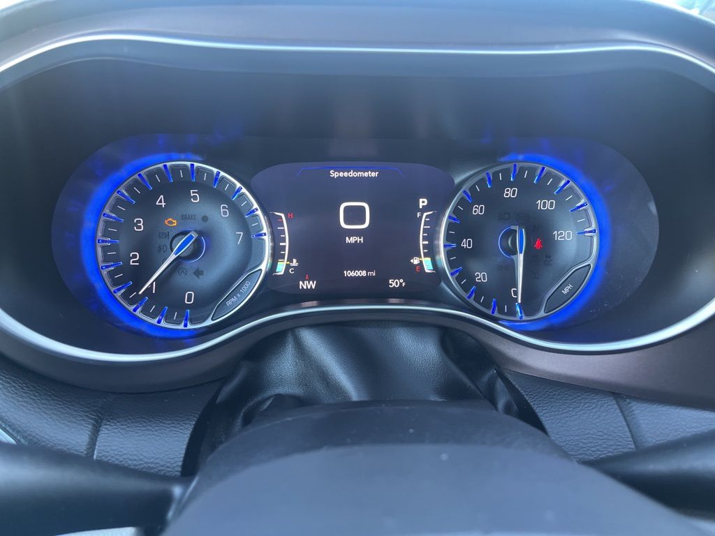 Used 2017 Chrysler Pacifica - photo 25