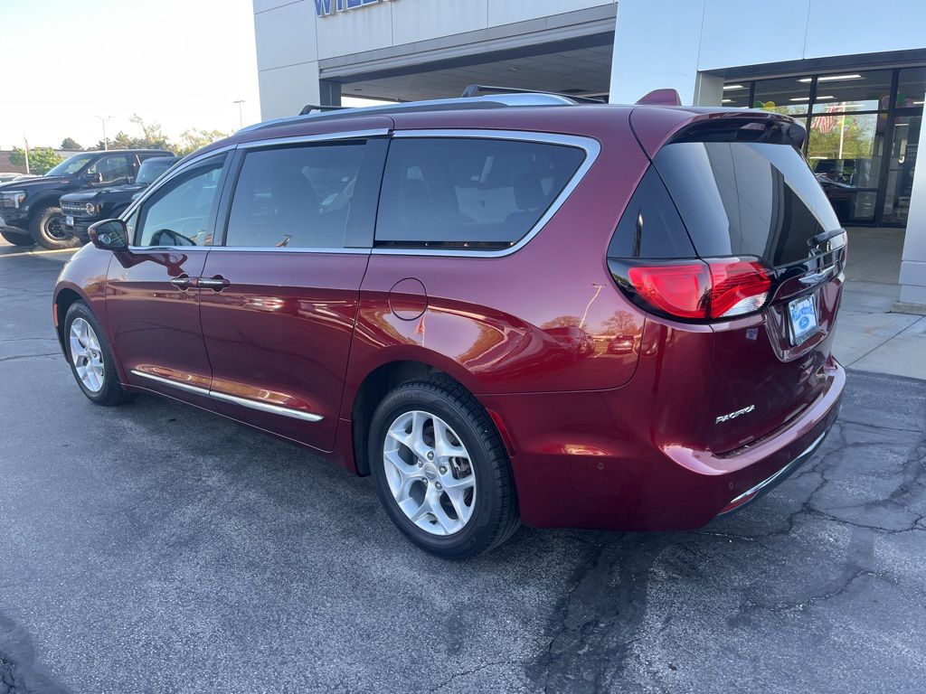 Used 2017 Chrysler Pacifica - photo 6