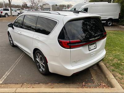 Used 2026 Chrysler Pacifica Pinnacle Minivan for sale #EA69658A - photo 2