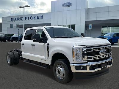 New 2025 Ford F-350 XL Crew Cab 4WD Cab Chassis for sale #ED14817 - photo 1