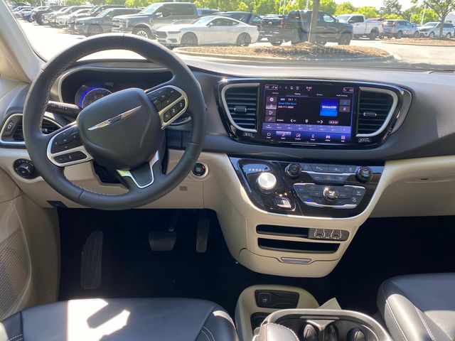 Used 2024 Chrysler Pacifica - photo 10