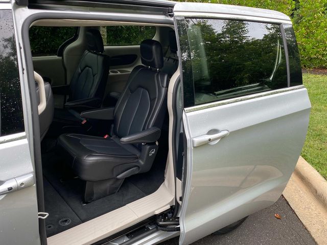 Used 2024 Chrysler Pacifica - photo 13