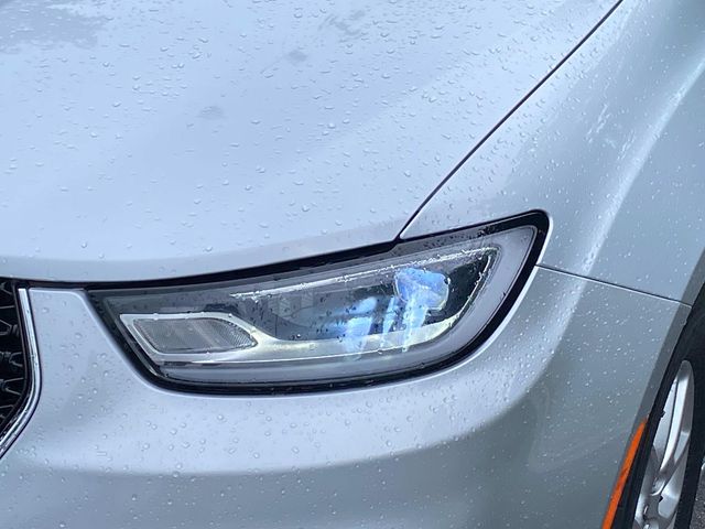 Used 2024 Chrysler Pacifica - photo 7