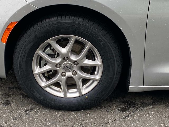 Used 2024 Chrysler Pacifica - photo 8