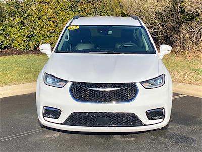 Used 2022 Chrysler Pacifica - photo 1