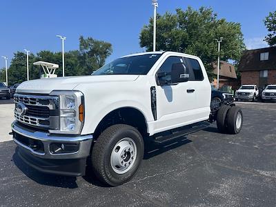 New 2025 Ford F-350 XL Super Cab 4x4 Cab Chassis for sale #NT7510 - photo 1
