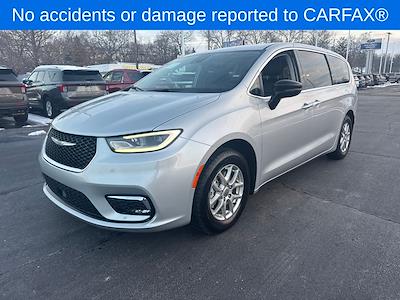 Used 2024 Chrysler Pacifica Touring L Minivan for sale #UT15632 - photo 1