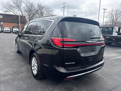 Used 2022 Chrysler Pacifica - photo 1