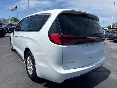 2023 Chrysler Pacifica FWD Minivan for sale #UT16186 - photo 2