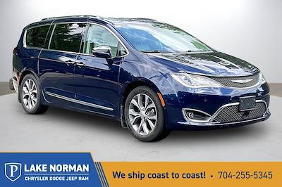 2018 Chrysler Pacifica FWD Minivan for sale #164577Z - photo 1