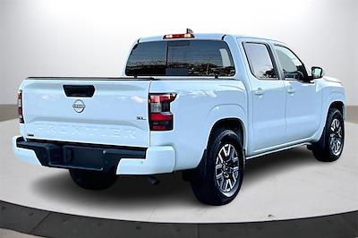Used 2024 Nissan Frontier SL Crew Cab for sale #2LN2465A - photo 2